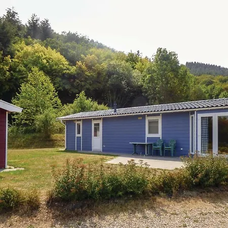 2 Bedroom Nice In An Der Mosel Сasa de vacaciones Riol