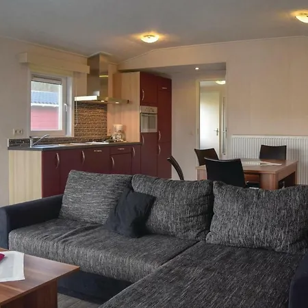 2 Bedroom Nice In An Der Mosel Сasa de vacaciones Riol